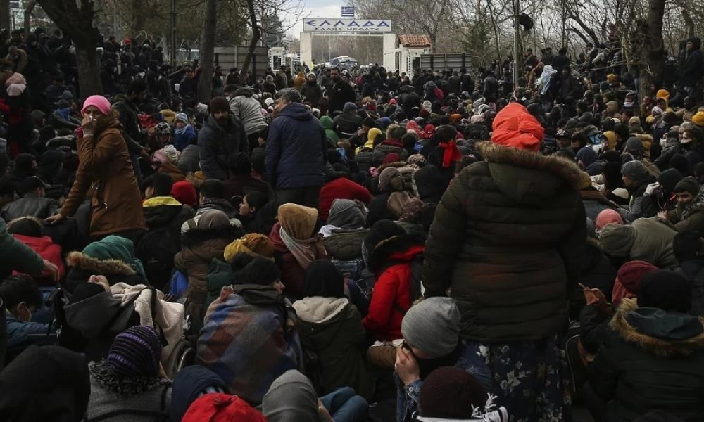 Ισλαμιστική "εκστρατεία" στον Έβρο: Iαχές «Αλλάχ ακμπάρ» από μετανάστες - Τούρκοι στρατιώτες έκοψαν σύρματα στα σύνορα